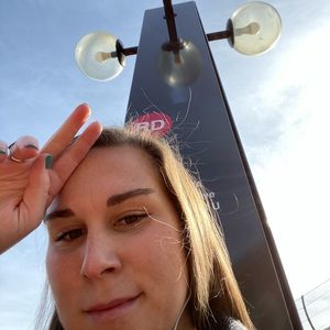 Meet your Posher, Lena